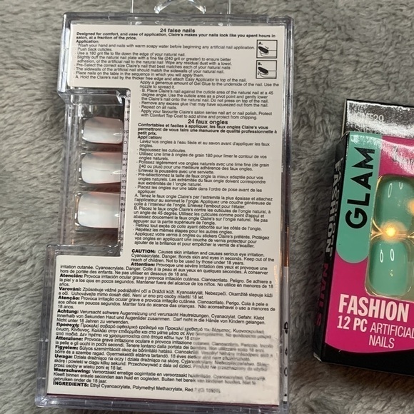 NWT Two Sets of Striped Nails - Picture 4 of 5